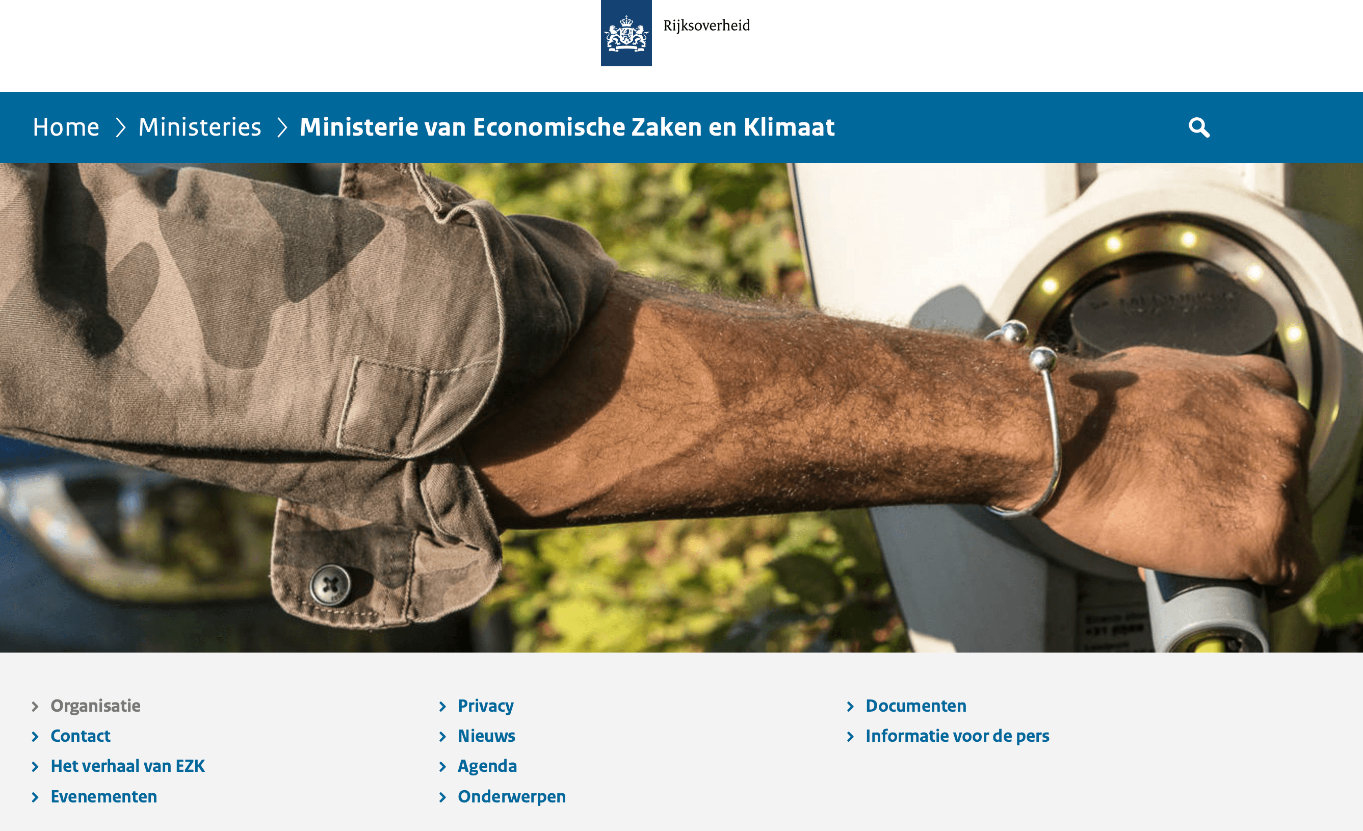 Kabinet onderzoekt nieuwe sociale rechtsvorm